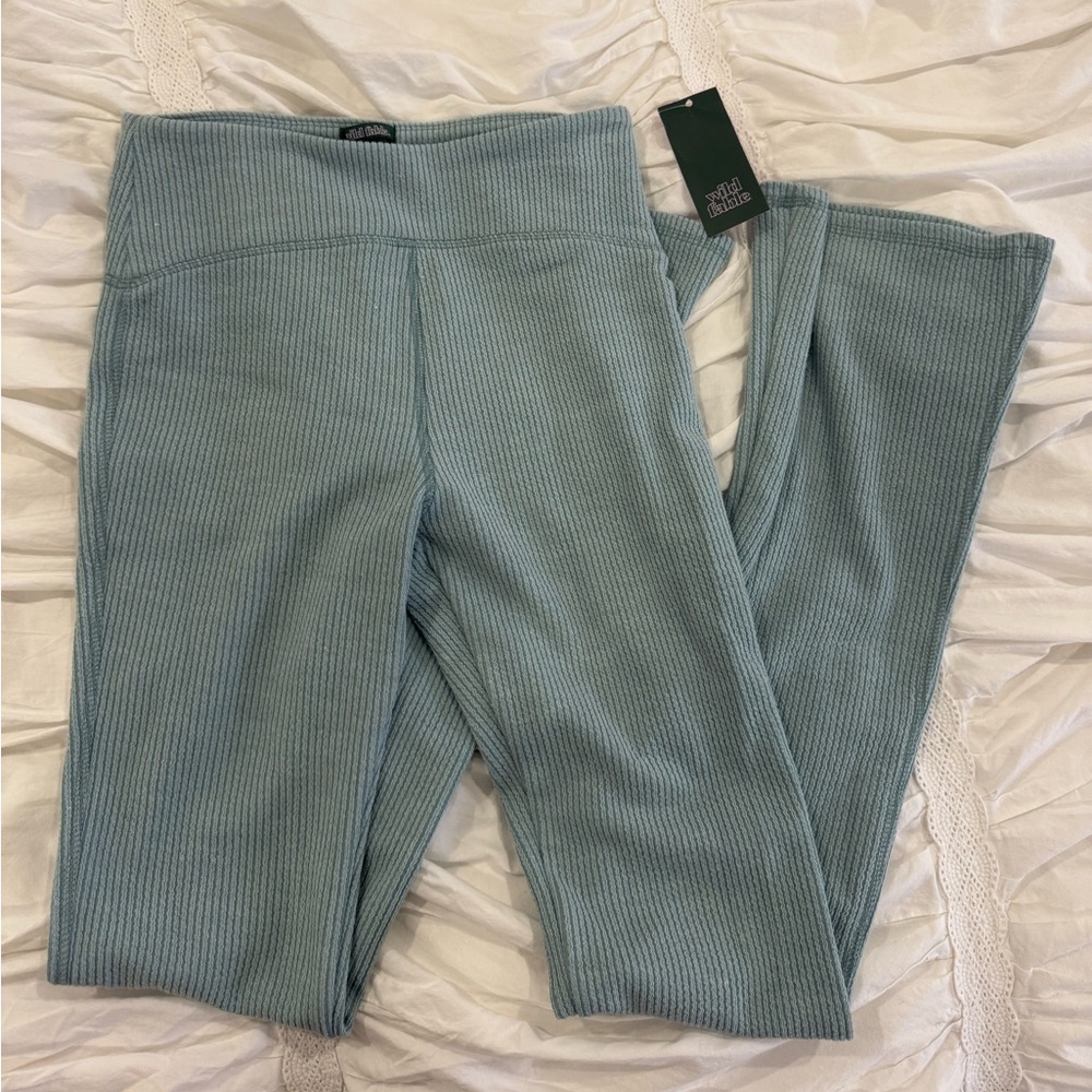 NWT ribbed flare leggings